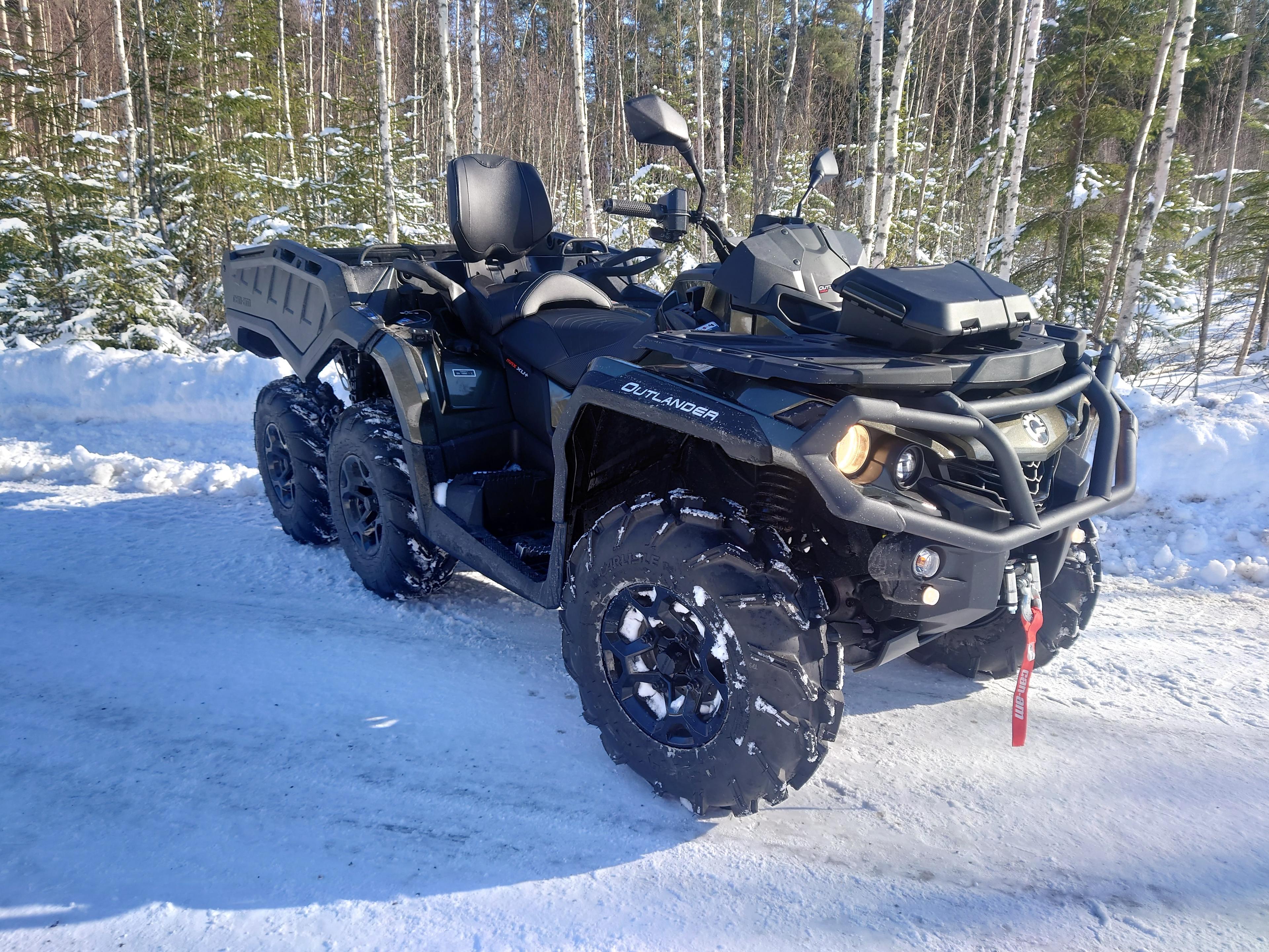 Canam outlander 6x6